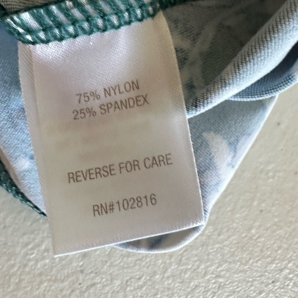 Women’s Garnet Hill M Swim Mock Neck Quarter Zip Teal and Blue Flower Rashguard - Picture 5 of 9